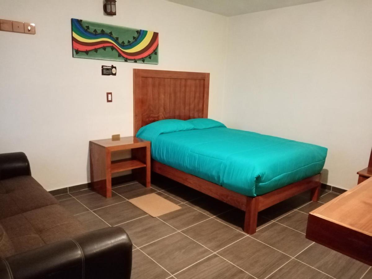 Hotel Tlatoani 奇格纳瓦潘 外观 照片