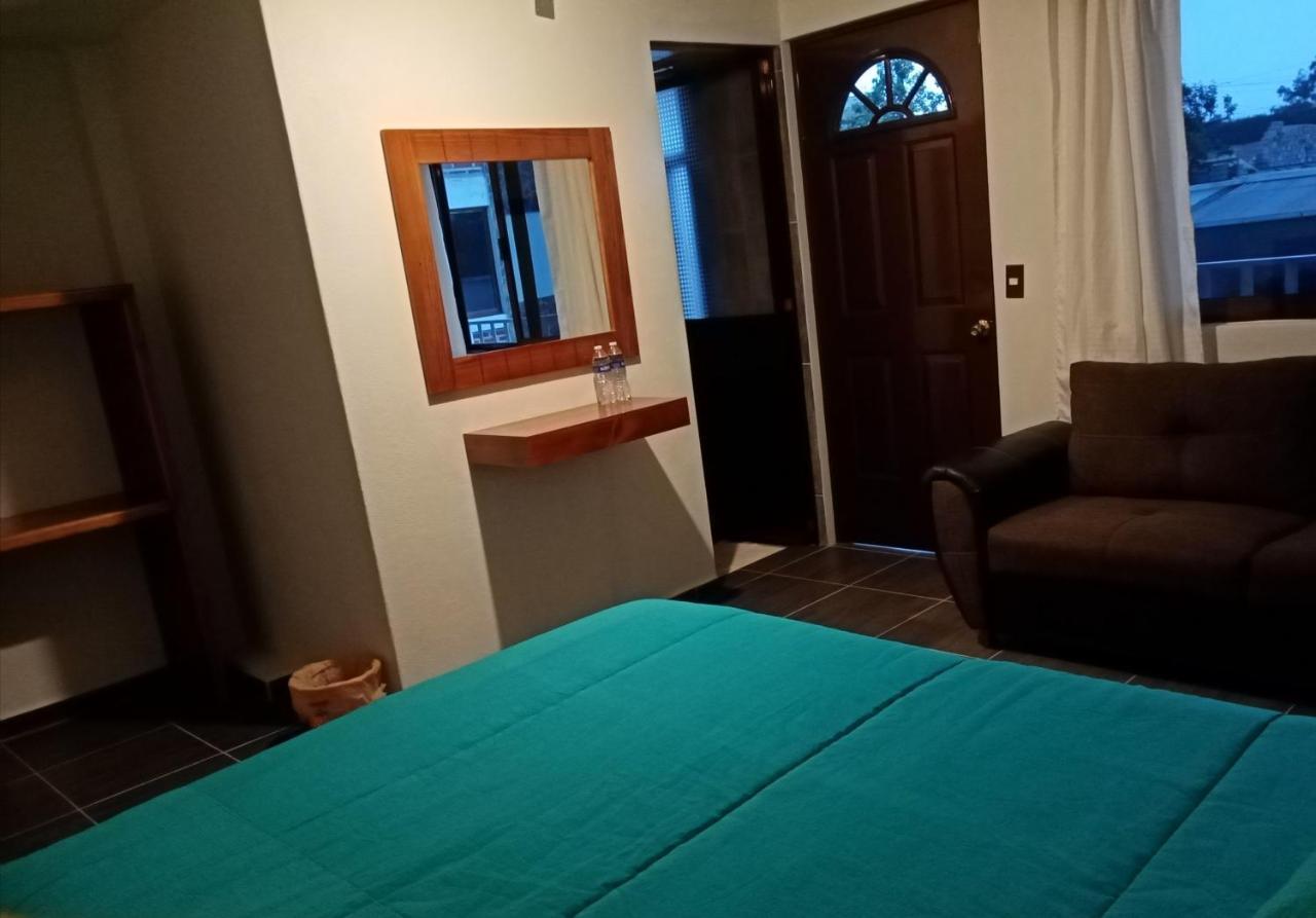 Hotel Tlatoani 奇格纳瓦潘 外观 照片